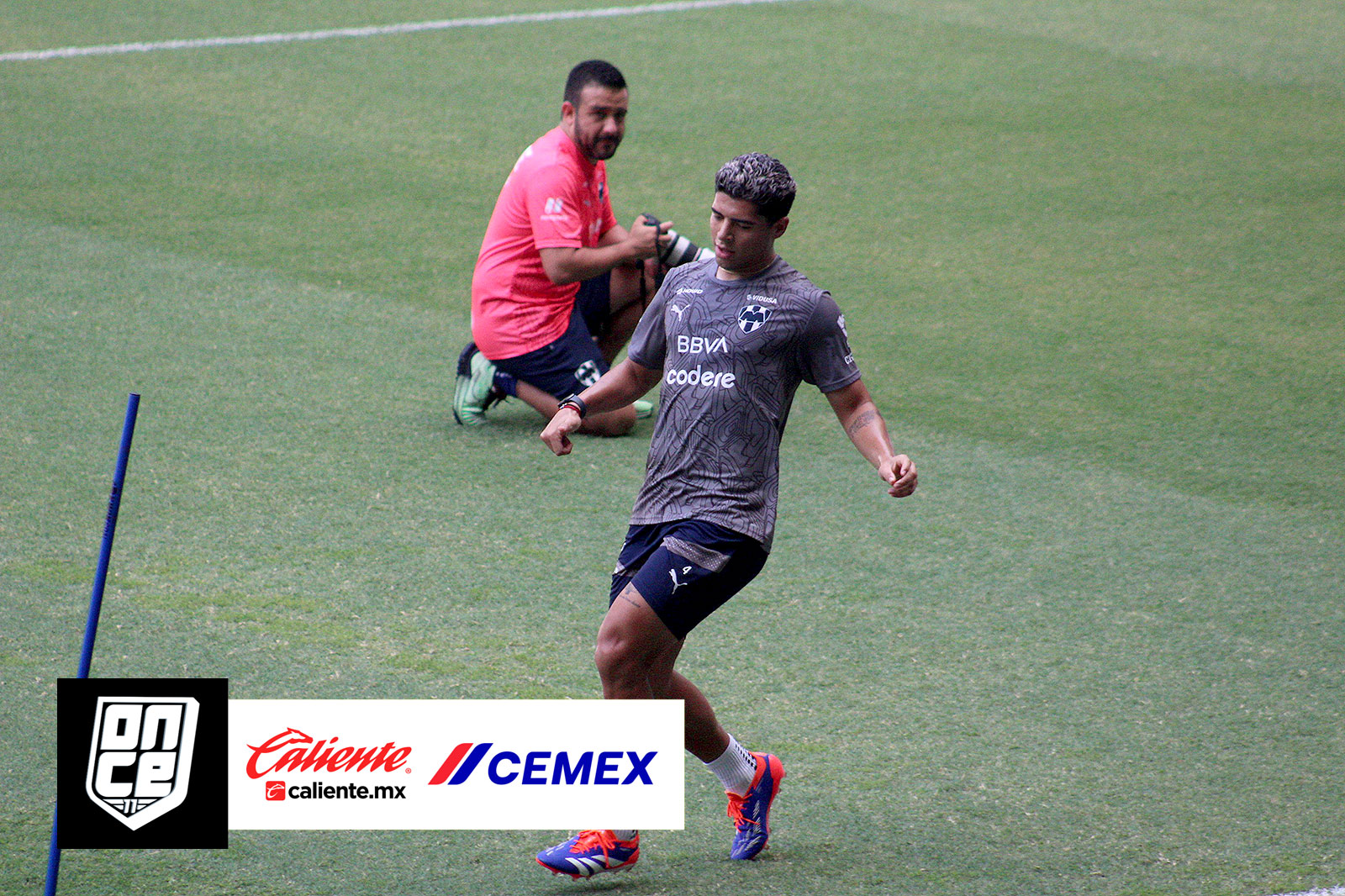 Entrenamiento abierto de Rayados en el Estadio BBVA