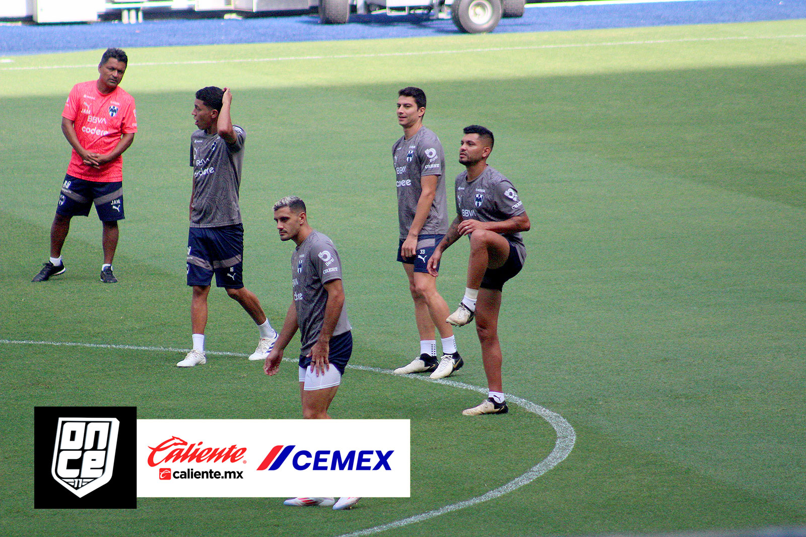 Entrenamiento abierto de Rayados en el Estadio BBVA