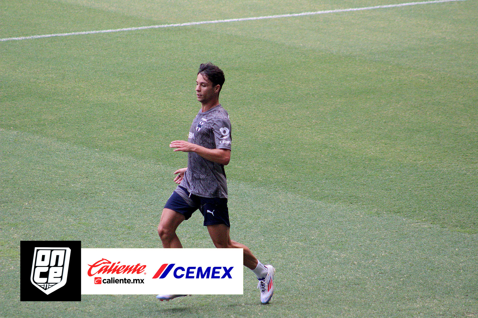 Entrenamiento abierto de Rayados en el Estadio BBVA