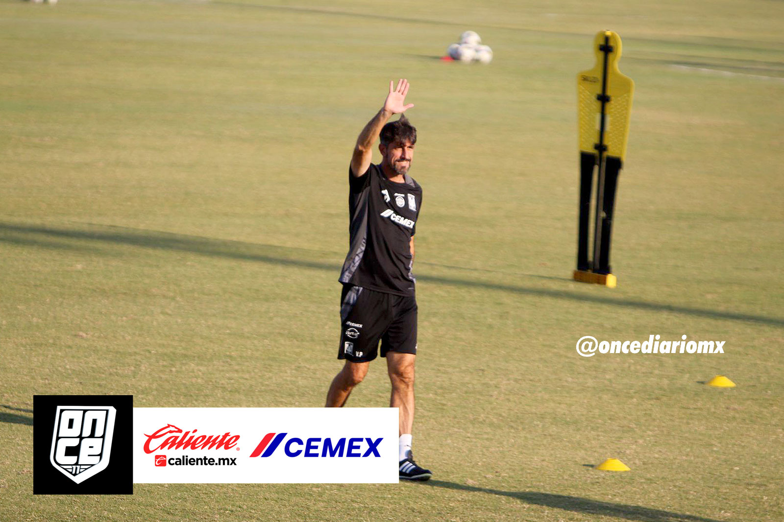Entrenamiento previo al Clásico Regio 138 en San Antonio, Texas