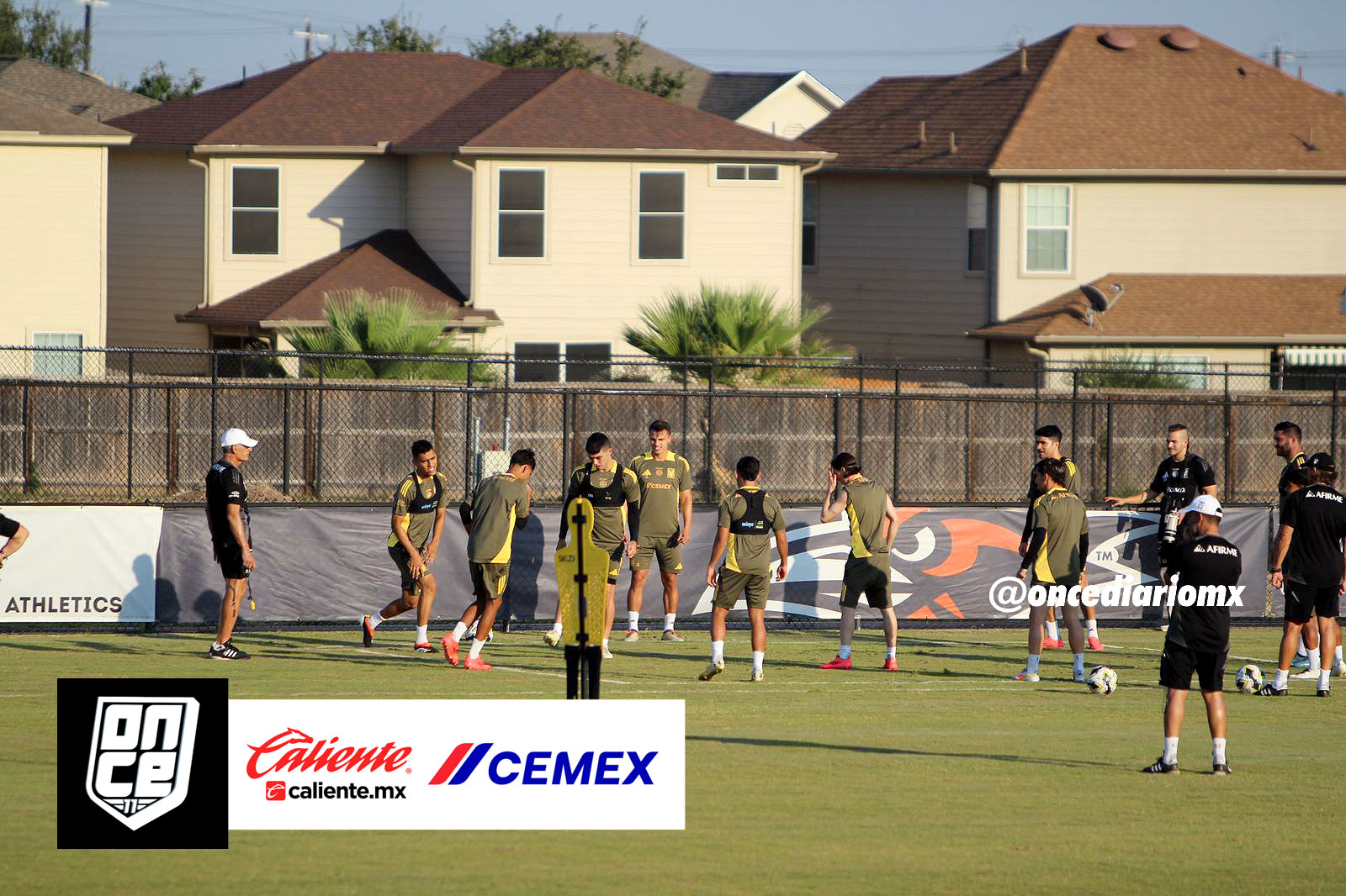 Entrenamiento previo al Clásico Regio 138 en San Antonio, Texas