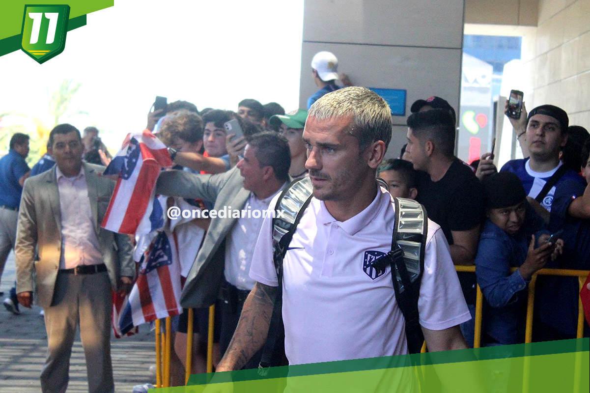 Afición de Monterrey espera la llegada del Atlético de Madrid