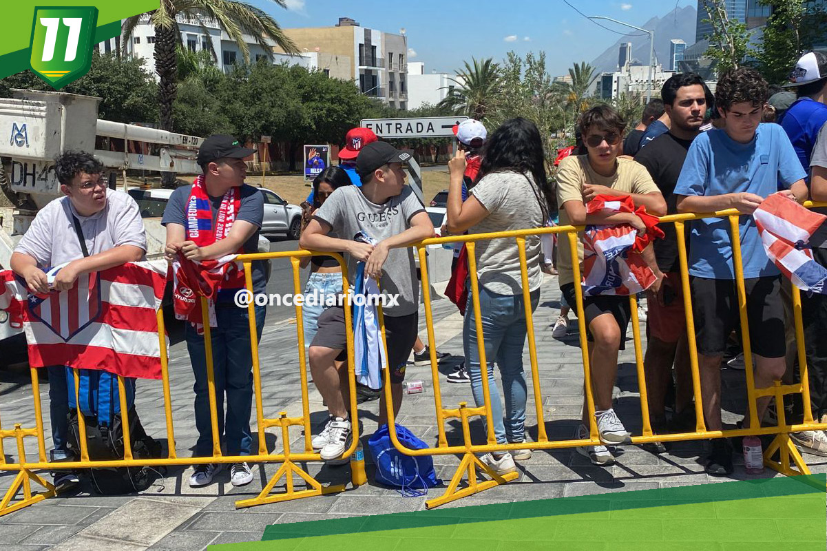 Afición de Monterrey espera la llegada del Atlético de Madrid
