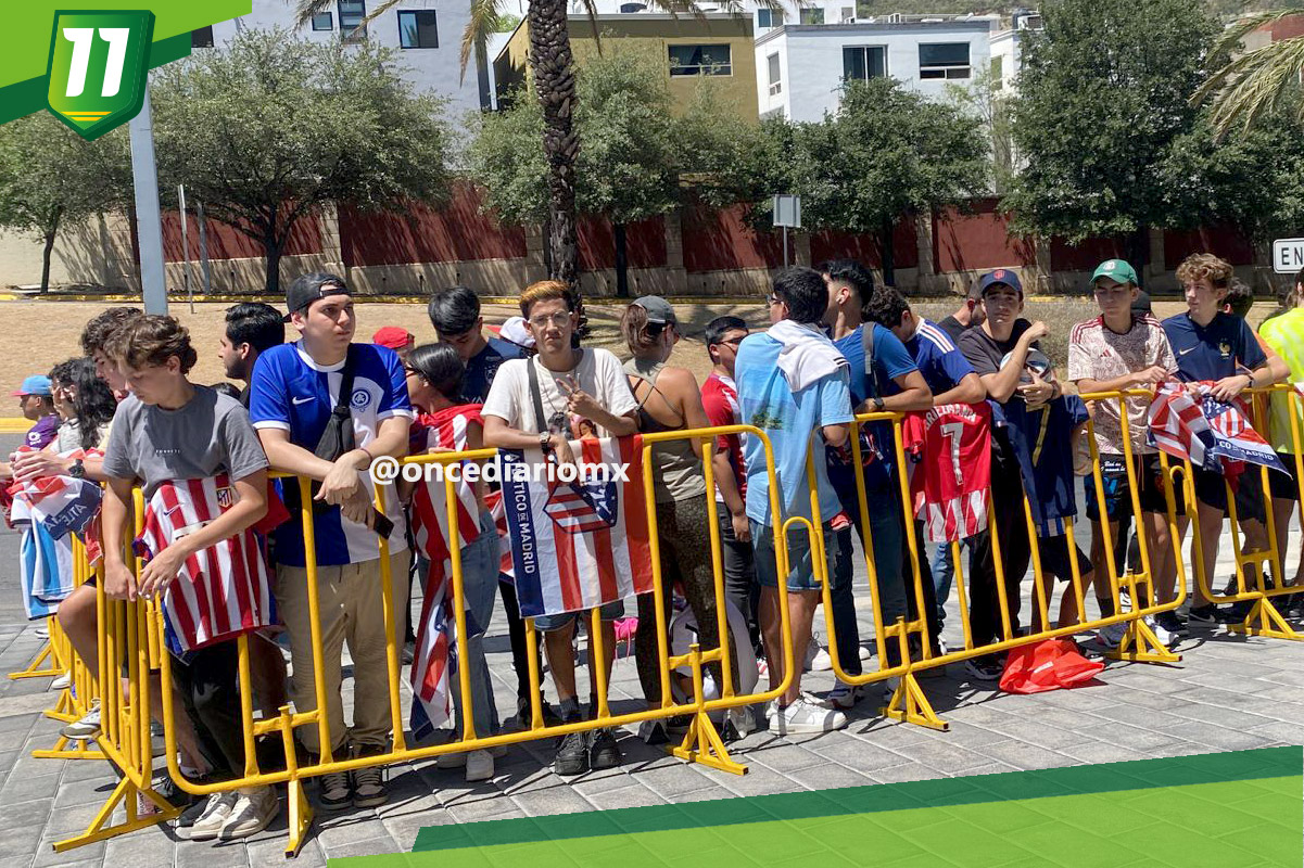 Afición de Monterrey espera la llegada del Atlético de Madrid